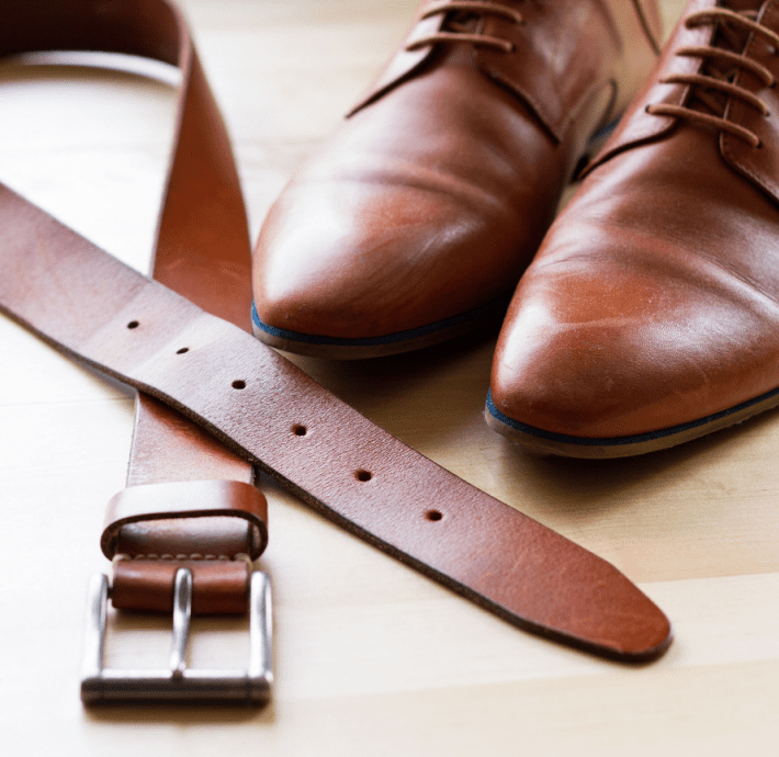 ¿Cómo combinar cinchos y zapatos formales para un look impecable?