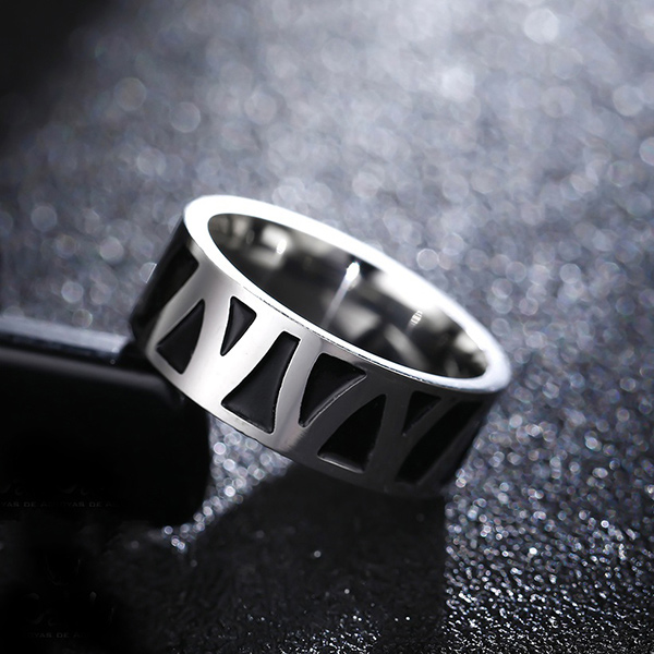 anillo gris con diseno romano marca calak cl sico 141657 200802 2