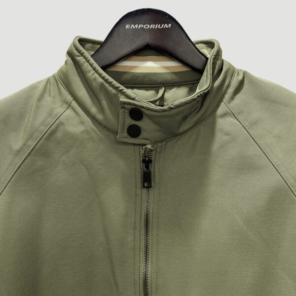 chumpa verde estructura plana marca carven slim 155841 VERDE 2