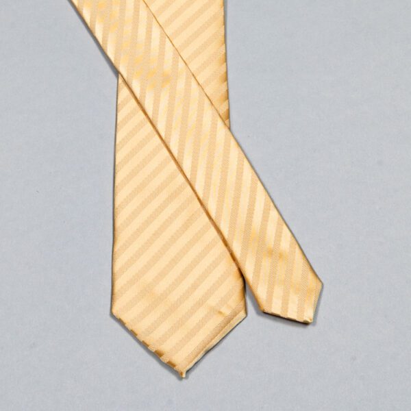 corbata amarilla diseno de franjas marca buckle cl sico 149861 261784 2