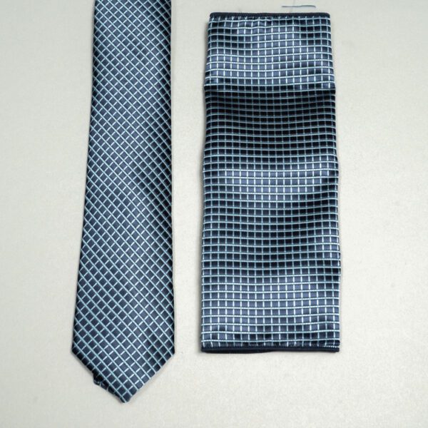 corbata con panuelo celeste diseno de cuadros marca buckle cl sico 156207 305981 2