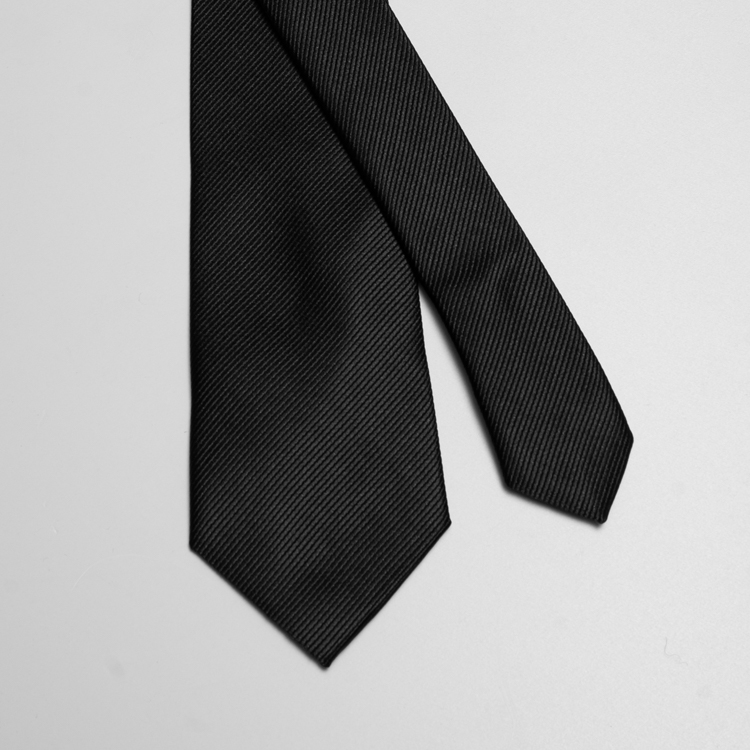 corbata negra diseno de lineas marca buckle cl sico 149852 NEGRO 2