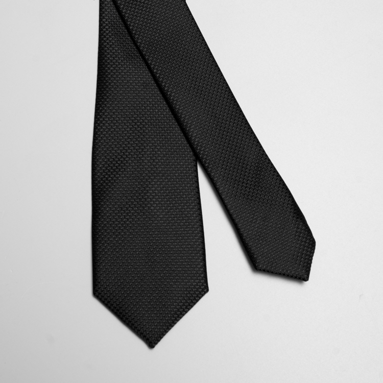 corbata negra diseno de puntitos marca buckle cl sico 149854 NEGRO 2