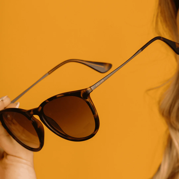 lentes negro estilo cosmopolitan marca holler cl sico 143490 NEGRO 2