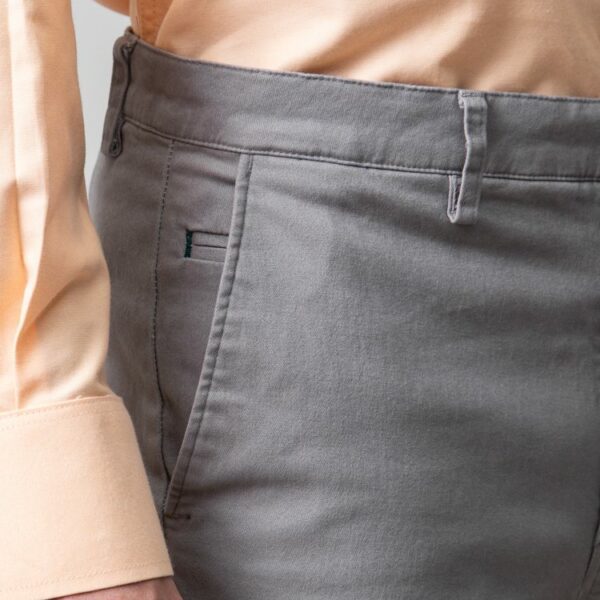 pantalon gris estructura plana lisa marca business casual slim 147821 249619 2