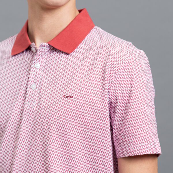 polo ladrillo diseno de triangulos marca carven slim 155681 296558 2