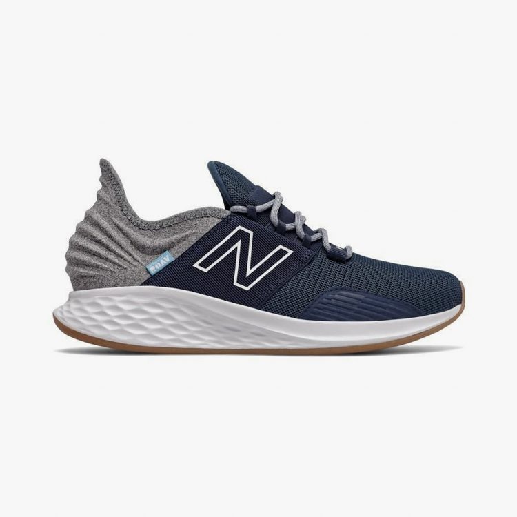 sneakers azul estilo mroavtb d marca new balance cl sico 158900 AZUL 1