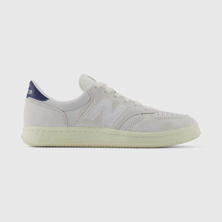 sneakers beige estilo ct500nav d marca new balance cl sico 166582 374077 1