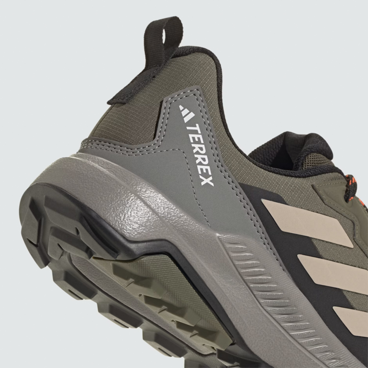 sneakers gris estilo id0900 marca adidas cl sico 166354 370636 2