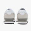 sneakers gris estilo ml574evw d marca new balance cl sico 157263 GRIS 2