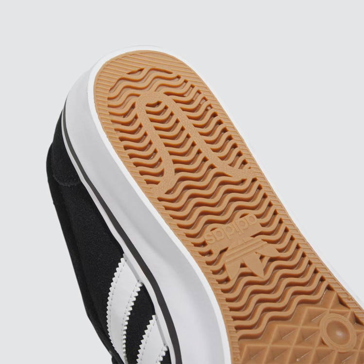 sneakers negro estilo hq6432 marca adidas cl sico 161686 NEGRO 3
