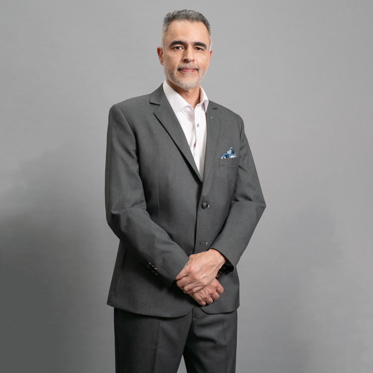 traje 372591 1